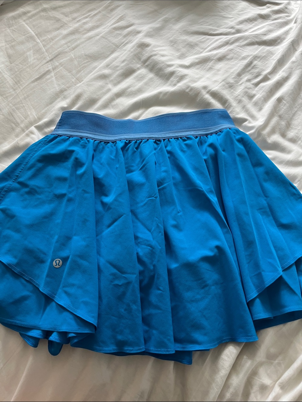 Lululemon Flowy Skirt with Built in shorts size 8 - Picture 4 of 4